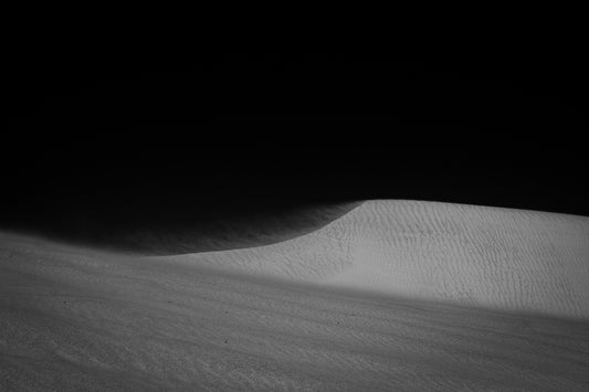 MONOCHROME DUNESCAPE